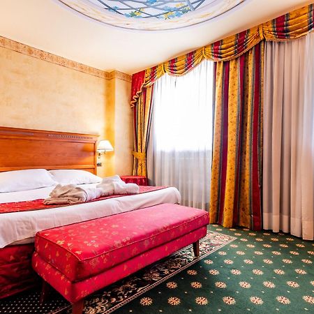 Hotel Cristallo Sestrières Extérieur photo