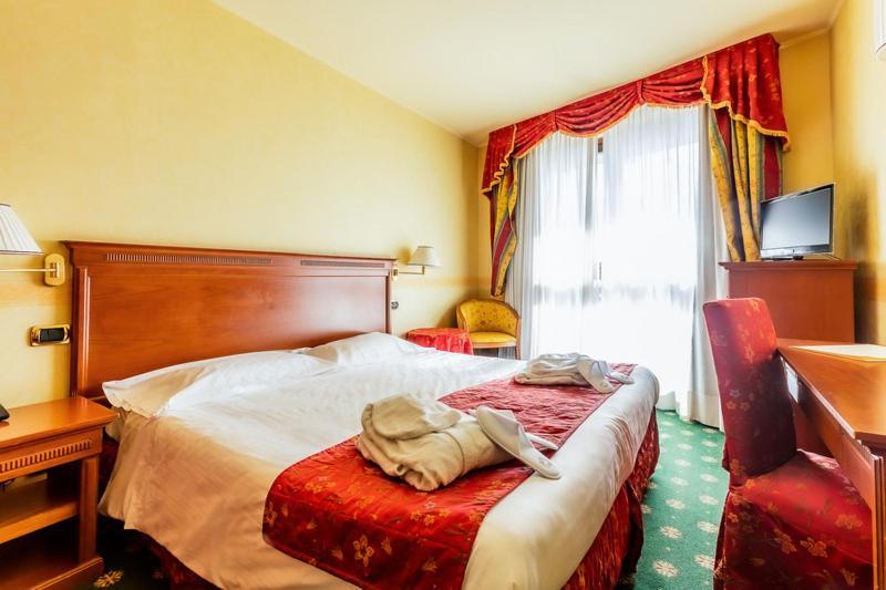 Hotel Cristallo Sestrières Extérieur photo