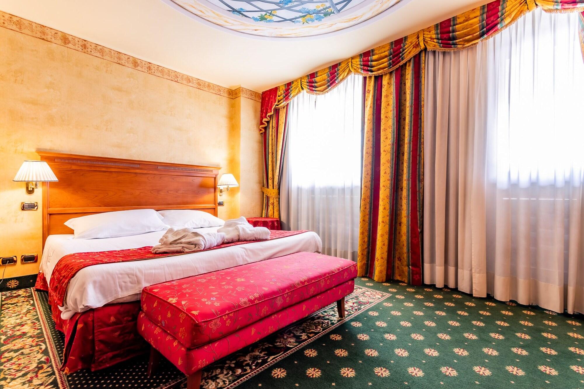 Hotel Cristallo Sestrières Extérieur photo