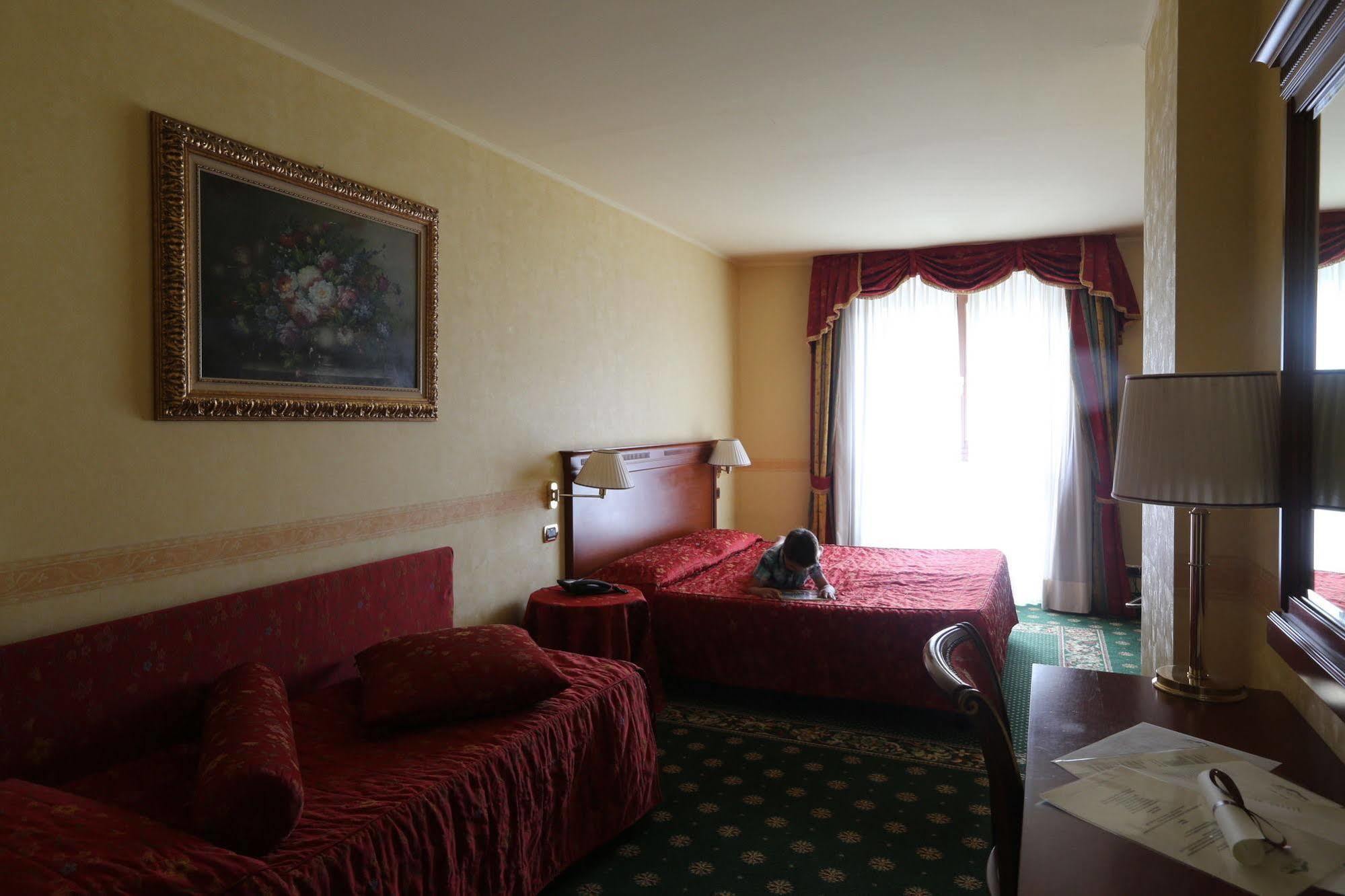 Hotel Cristallo Sestrières Extérieur photo