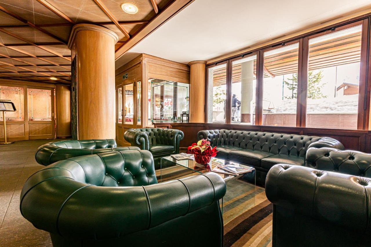 Hotel Cristallo Sestrières Extérieur photo