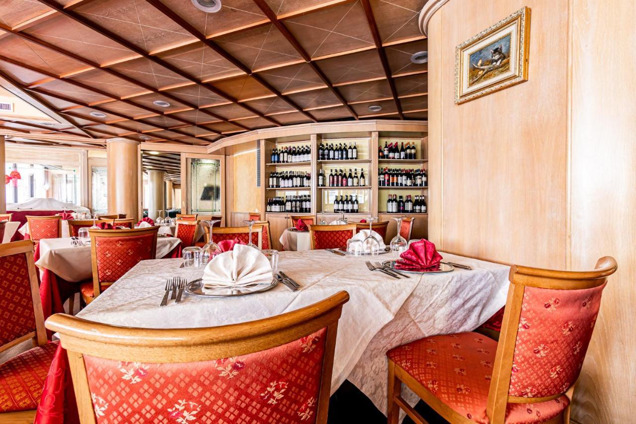 Hotel Cristallo Sestrières Extérieur photo