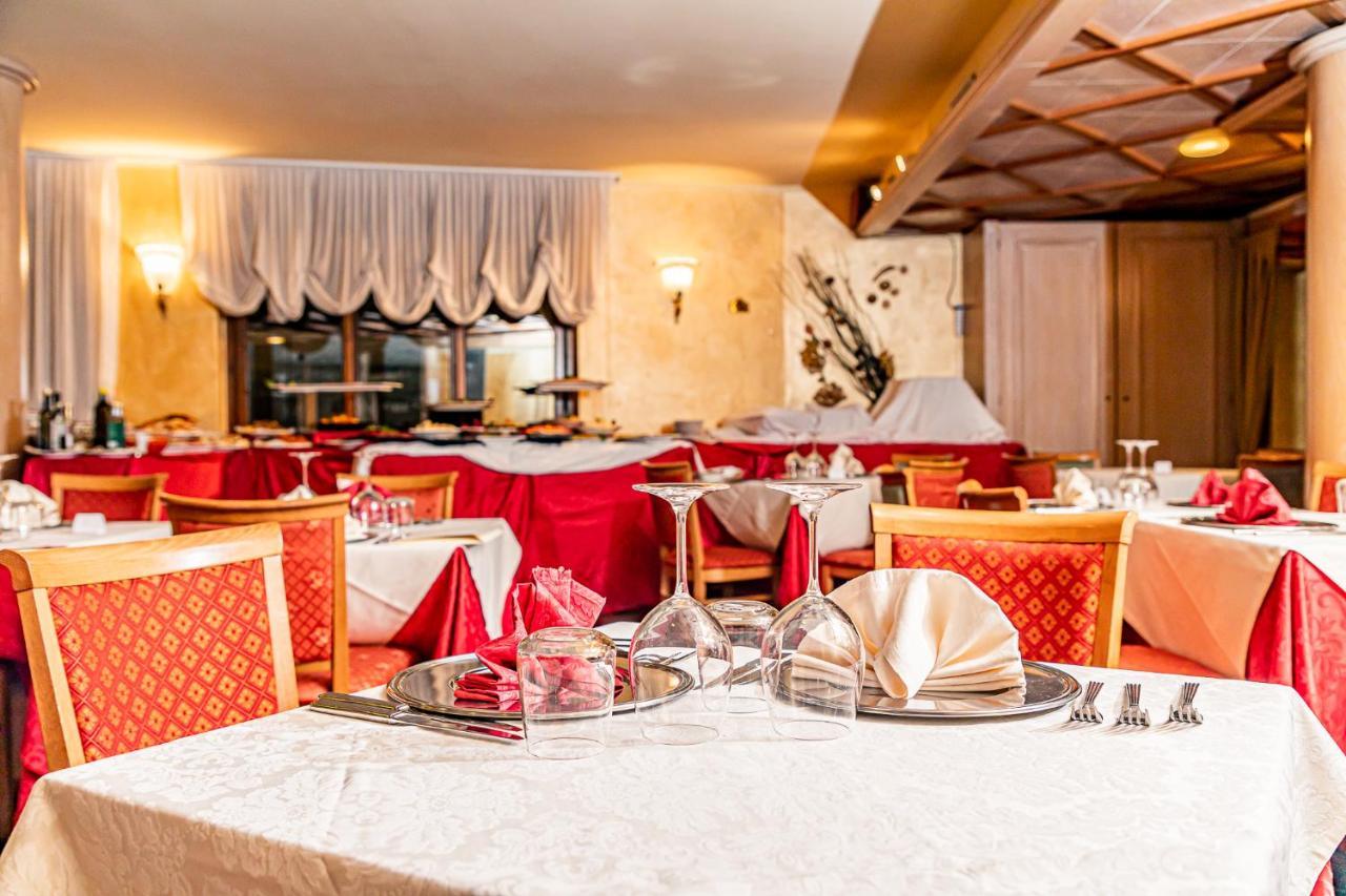 Hotel Cristallo Sestrières Extérieur photo