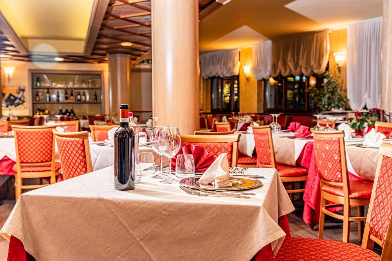 Hotel Cristallo Sestrières Extérieur photo