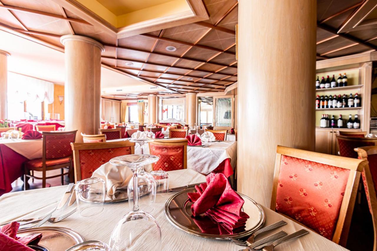 Hotel Cristallo Sestrières Extérieur photo